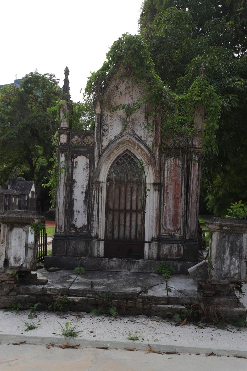 Obra de recuperação do Cemitério da Soledade, necrópole pública fundada em 1850, devido epidemia de febre amarela do século XIX, situado no bairro de Batista Campos na cidade paraense de Belém (estado brasileiro do Pará). <div class='credito_fotos'>Foto: David Alves / Ag.Pará   |   <a href='/midias/2022/originais/14905_2509bacc-b639-b5f5-5abb-2b6f18ea4975.jpg' download><i class='fa-solid fa-download'></i> Download</a></div>