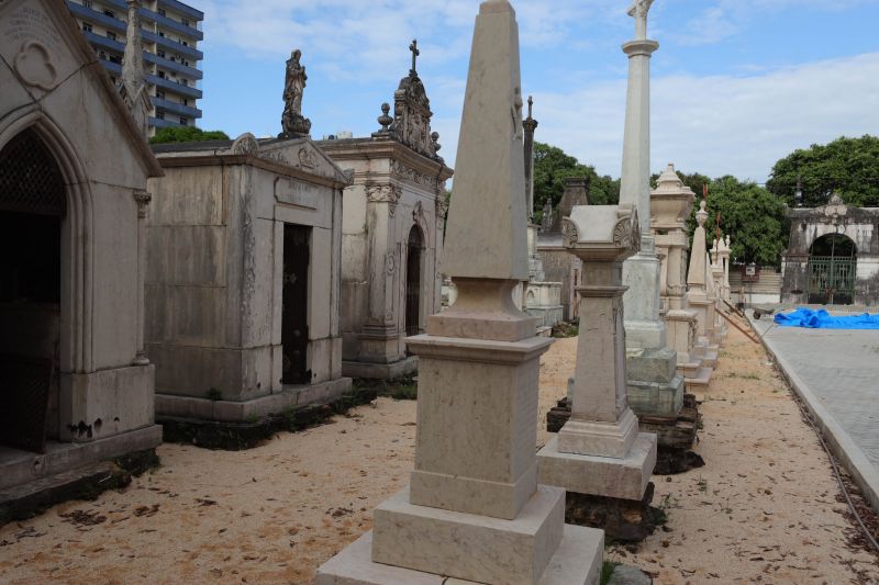 Obra de recuperação do Cemitério da Soledade, necrópole pública fundada em 1850, devido epidemia de febre amarela do século XIX, situado no bairro de Batista Campos na cidade paraense de Belém (estado brasileiro do Pará). <div class='credito_fotos'>Foto: David Alves / Ag.Pará   |   <a href='/midias/2022/originais/14905_348897e2-2528-efd1-2afc-860d16c2e6f3.jpg' download><i class='fa-solid fa-download'></i> Download</a></div>