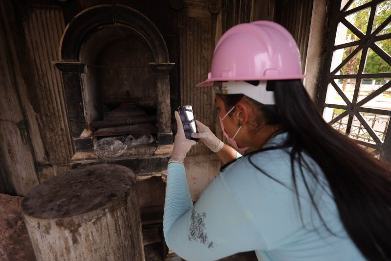 Obra de recuperação do Cemitério da Soledade, necrópole pública fundada em 1850, devido epidemia de febre amarela do século XIX, situado no bairro de Batista Campos na cidade paraense de Belém (estado brasileiro do Pará). <div class='credito_fotos'>Foto: David Alves / Ag.Pará   |   <a href='/midias/2022/originais/14905_8edc219c-a367-2efa-2413-4ccfe4eac83d.jpg' download><i class='fa-solid fa-download'></i> Download</a></div>