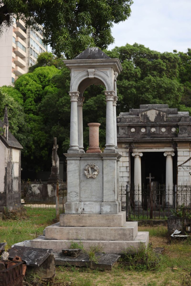 Obra de recuperação do Cemitério da Soledade, necrópole pública fundada em 1850, devido epidemia de febre amarela do século XIX, situado no bairro de Batista Campos na cidade paraense de Belém (estado brasileiro do Pará). <div class='credito_fotos'>Foto: David Alves / Ag.Pará   |   <a href='/midias/2022/originais/14905_c0c468c2-bb54-f244-810f-b2e9335a6575.jpg' download><i class='fa-solid fa-download'></i> Download</a></div>