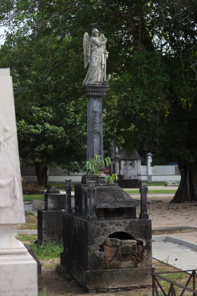 Obra de recuperação do Cemitério da Soledade, necrópole pública fundada em 1850, devido epidemia de febre amarela do século XIX, situado no bairro de Batista Campos na cidade paraense de Belém (estado brasileiro do Pará). <div class='credito_fotos'>Foto: David Alves / Ag.Pará   |   <a href='/midias/2022/originais/14905_e3a76c77-8e73-f3a9-dc04-c1b477e2c626.jpg' download><i class='fa-solid fa-download'></i> Download</a></div>