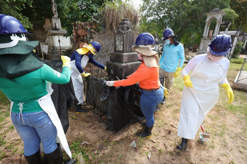 Obra de recuperação do Cemitério da Soledade, necrópole pública fundada em 1850, devido epidemia de febre amarela do século XIX, situado no bairro de Batista Campos na cidade paraense de Belém (estado brasileiro do Pará). <div class='credito_fotos'>Foto: David Alves / Ag.Pará   |   <a href='/midias/2022/originais/14905_efe489e2-e4a7-c992-38c5-48510c1f2307.jpg' download><i class='fa-solid fa-download'></i> Download</a></div>