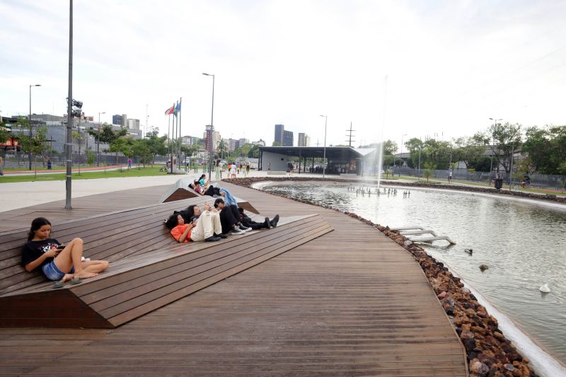 Porto do futuro, o parque localizado em frente ao terminal hidroviário de Belém, integra a área portuária da capital paraense. <div class='credito_fotos'>Foto: Bruno Cecim / Ag.Pará   |   <a href='/midias/2022/originais/14911_7d56d5ed-ddc6-0f87-c857-1bc20c13e4b2.jpg' download><i class='fa-solid fa-download'></i> Download</a></div>