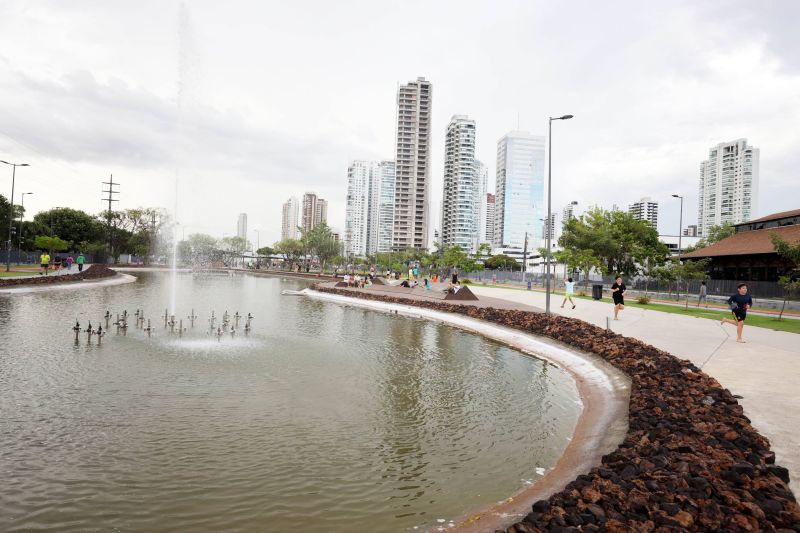 Porto do futuro, o parque localizado em frente ao terminal hidroviário de Belém, integra a área portuária da capital paraense. <div class='credito_fotos'>Foto: Bruno Cecim / Ag.Pará   |   <a href='/midias/2022/originais/14911_9fa686cd-0bfc-b04b-abee-6f638c7ce1ad.jpg' download><i class='fa-solid fa-download'></i> Download</a></div>