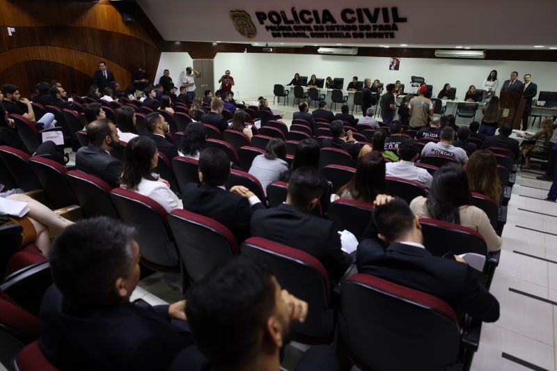 Polícia Civil dá posse a novos policiais civis do Estado do Pará <div class='credito_fotos'>Foto: Marcelo Seabra / Ag. Pará   |   <a href='/midias/2022/originais/14935_1b68ecfb-4d0c-1738-abf3-5e1a1a024bd1.jpg' download><i class='fa-solid fa-download'></i> Download</a></div>