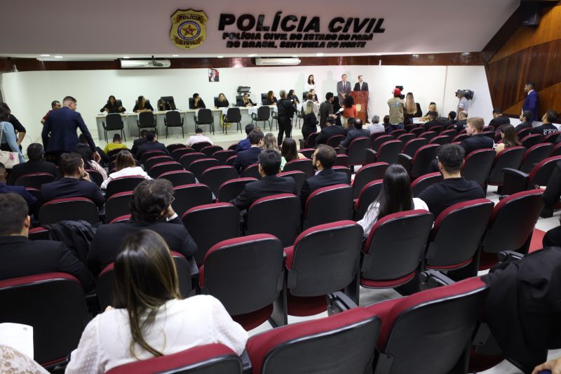 Polícia Civil dá posse a novos policiais civis do Estado do Pará <div class='credito_fotos'>Foto: Marcelo Seabra / Ag. Pará   |   <a href='/midias/2022/originais/14935_1e442b93-8530-1c13-9f61-985878c10c0f.jpg' download><i class='fa-solid fa-download'></i> Download</a></div>