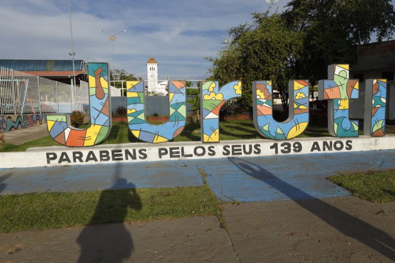 Juruti é um município brasileiro do estado do Pará, pertencente à Mesorregião do Baixo Amazonas, no norte brasileiro.
Sua população, conforme estimativas do IBGE de 2021, era de 59 961 habitantes. <div class='credito_fotos'>Foto: Alex Ribeiro / Ag. Pará   |   <a href='/midias/2022/originais/14946_567ef994-5c63-ed28-4b4c-8ddbf221ecb5.jpg' download><i class='fa-solid fa-download'></i> Download</a></div>