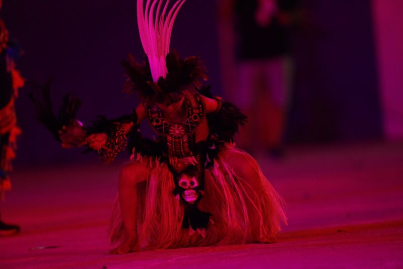 O Festival das Tribos Indígenas de Juruti ou Festribal (termo relativo a tribos) é uma festa cultural realizada sempre no último fim de semana do mês de julho ou início de agosto na cidade de Juruti, oeste do Pará. Resgata em forma de espetáculo a cultura indígena nativa da cidade. Uma das maiores manifestações culturais da Amazônia. O palco das apresentações é o Tribódromo, arena onde as tribos se apresentam. No tribódromo as tribos Muirapinima (vermelho e azul) e Munduruku (vermelho e amarelo) se enfrentam pela conquista de mais um título. <div class='credito_fotos'>Foto: Alex Ribeiro / Ag. Pará   |   <a href='/midias/2022/originais/14947_a3986e58-da2f-01a1-5aed-e07e28f4e297.jpg' download><i class='fa-solid fa-download'></i> Download</a></div>