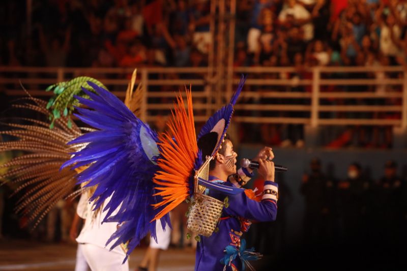 O Festival das Tribos Indígenas de Juruti ou Festribal (termo relativo a tribos) é uma festa cultural realizada sempre no último fim de semana do mês de julho ou início de agosto na cidade de Juruti, oeste do Pará. Resgata em forma de espetáculo a cultura indígena nativa da cidade. Uma das maiores manifestações culturais da Amazônia. O palco das apresentações é o Tribódromo, arena onde as tribos se apresentam. No tribódromo as tribos Muirapinima (vermelho e azul) e Munduruku (vermelho e amarelo) se enfrentam pela conquista de mais um título. <div class='credito_fotos'>Foto: Alex Ribeiro / Ag. Pará   |   <a href='/midias/2022/originais/14947_eaf4319d-f552-595c-c84b-427aba14a3c3.jpg' download><i class='fa-solid fa-download'></i> Download</a></div>