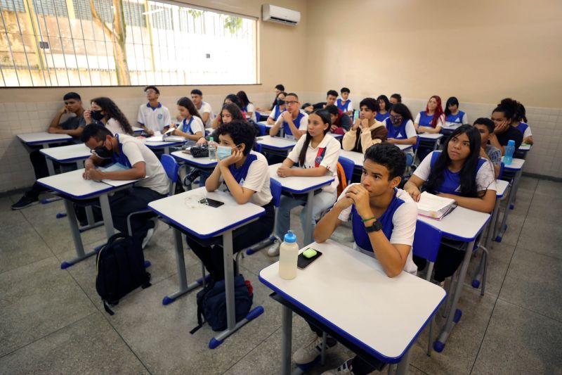 Volta as aulas SEDUC Colégio Estadual Visconde de Souza Franco <div class='credito_fotos'>Foto: Bruno Cecim / Ag.Pará   |   <a href='/midias/2022/originais/14978_442fe677-4061-e63a-089c-ca1d6bcd3df8.jpg' download><i class='fa-solid fa-download'></i> Download</a></div>