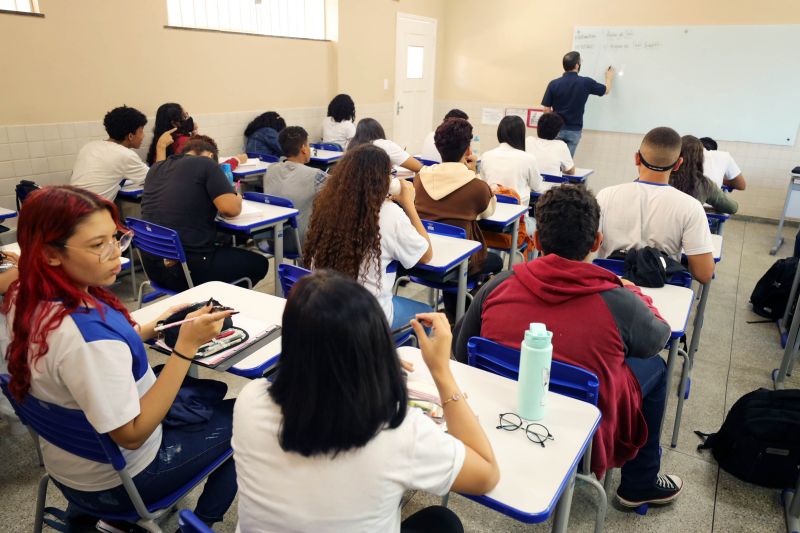 Volta as aulas SEDUC Colégio Estadual Visconde de Souza Franco <div class='credito_fotos'>Foto: Bruno Cecim / Ag.Pará   |   <a href='/midias/2022/originais/14978_cf440d01-dd75-d323-f423-7beb1c9f180d.jpg' download><i class='fa-solid fa-download'></i> Download</a></div>