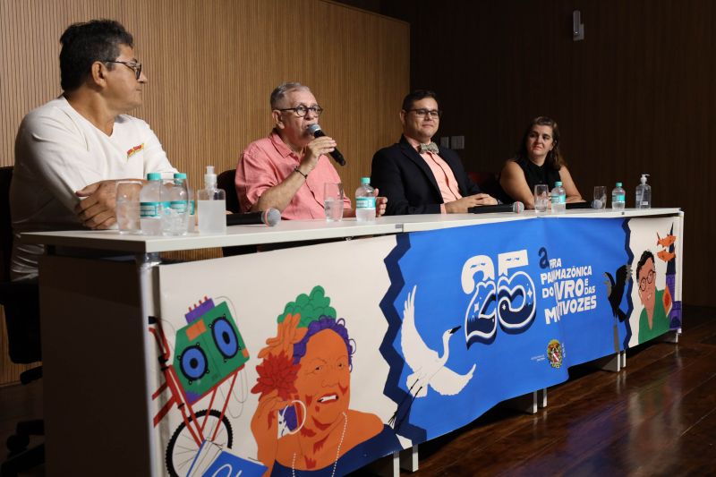 Coletiva da Feira Pan-Amazônica do Livro e das Multivozes  <div class='credito_fotos'>Foto: David Alves / Ag.Pará   |   <a href='/midias/2022/originais/14979_00b7934c-3283-178c-0dc6-35c65564a8f5.jpg' download><i class='fa-solid fa-download'></i> Download</a></div>