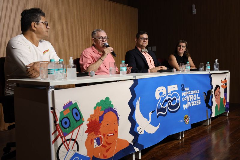 Coletiva da Feira Pan-Amazônica do Livro e das Multivozes  <div class='credito_fotos'>Foto: David Alves / Ag.Pará   |   <a href='/midias/2022/originais/14979_18cc3b9e-dc5d-f76d-e7f4-718fdfd395d5.jpg' download><i class='fa-solid fa-download'></i> Download</a></div>