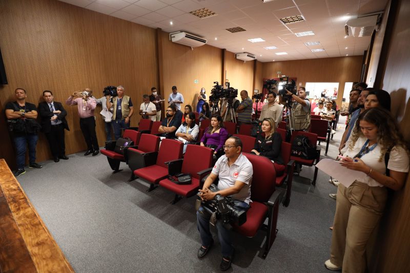 Coletiva da Feira Pan-Amazônica do Livro e das Multivozes  <div class='credito_fotos'>Foto: David Alves / Ag.Pará   |   <a href='/midias/2022/originais/14979_5c3088d7-115a-f12e-4d56-780581af25ad.jpg' download><i class='fa-solid fa-download'></i> Download</a></div>