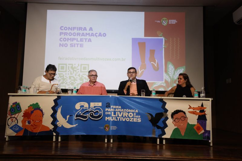 Coletiva da Feira Pan-Amazônica do Livro e das Multivozes  <div class='credito_fotos'>Foto: David Alves / Ag.Pará   |   <a href='/midias/2022/originais/14979_b41d05bb-06bc-baf6-750f-287c35204c4e.jpg' download><i class='fa-solid fa-download'></i> Download</a></div>