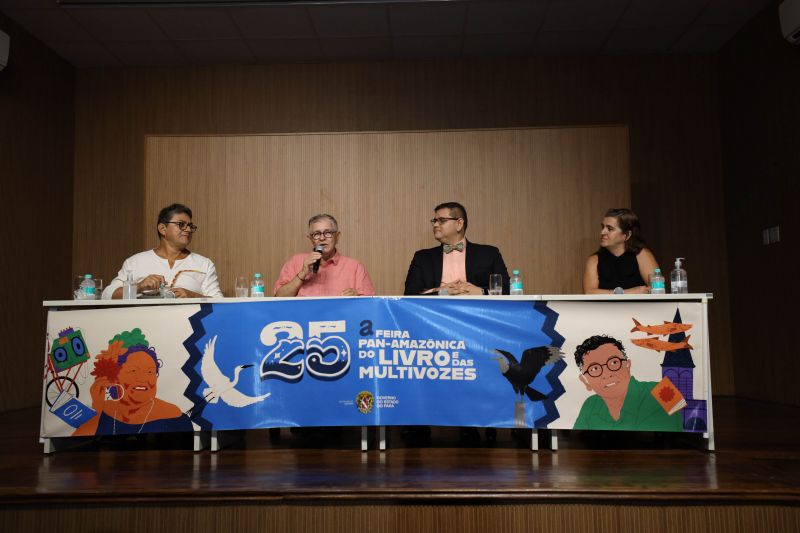 Coletiva da Feira Pan-Amazônica do Livro e das Multivozes  <div class='credito_fotos'>Foto: David Alves / Ag.Pará   |   <a href='/midias/2022/originais/14979_d28b6657-fe8b-c575-f08e-04e2065cc7b9.jpg' download><i class='fa-solid fa-download'></i> Download</a></div>