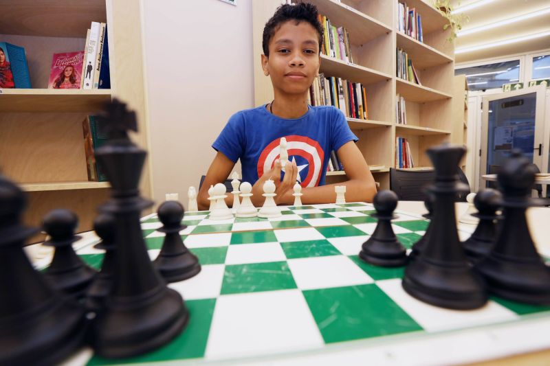 Marlon Jean de Oliveira, 14 anos, monitor de xadrez na Usina da Paz <div class='credito_fotos'>Foto: Bruno Cecim / Ag.Pará   |   <a href='/midias/2022/originais/15115_d72c65a5-5a1c-6fcf-9a8a-4b83b8295221.jpg' download><i class='fa-solid fa-download'></i> Download</a></div>