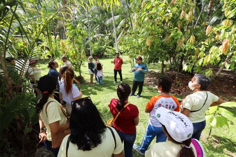 Crianças em Tratamento contra o Câncer  visitam Fabrica de Chocolate no Combu - Fotos Bruno Cecim - Ag.Pará <div class='credito_fotos'>Foto: Bruno Cecim / Ag.Pará   |   <a href='/midias/2022/originais/15134_1452c6cb-44c9-c495-daf6-73a3aaac9ec8.jpg' download><i class='fa-solid fa-download'></i> Download</a></div>