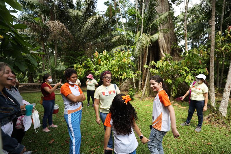 Crianças em Tratamento contra o Câncer  visitam Fabrica de Chocolate no Combu - Fotos Bruno Cecim - Ag.Pará <div class='credito_fotos'>Foto: Bruno Cecim / Ag.Pará   |   <a href='/midias/2022/originais/15134_1e482471-cc11-0e74-def8-0b64179a75d5.jpg' download><i class='fa-solid fa-download'></i> Download</a></div>