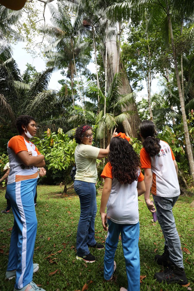 Crianças em Tratamento contra o Câncer  visitam Fabrica de Chocolate no Combu - Fotos Bruno Cecim - Ag.Pará <div class='credito_fotos'>Foto: Bruno Cecim / Ag.Pará   |   <a href='/midias/2022/originais/15134_80a95e82-d10d-986f-61dd-bf1954e93569.jpg' download><i class='fa-solid fa-download'></i> Download</a></div>