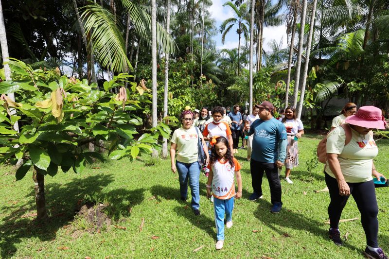 Crianças em Tratamento contra o Câncer  visitam Fabrica de Chocolate no Combu - Fotos Bruno Cecim - Ag.Pará <div class='credito_fotos'>Foto: Bruno Cecim / Ag.Pará   |   <a href='/midias/2022/originais/15134_a8324208-4a7f-acd1-4bf0-f23d01b90c4d.jpg' download><i class='fa-solid fa-download'></i> Download</a></div>