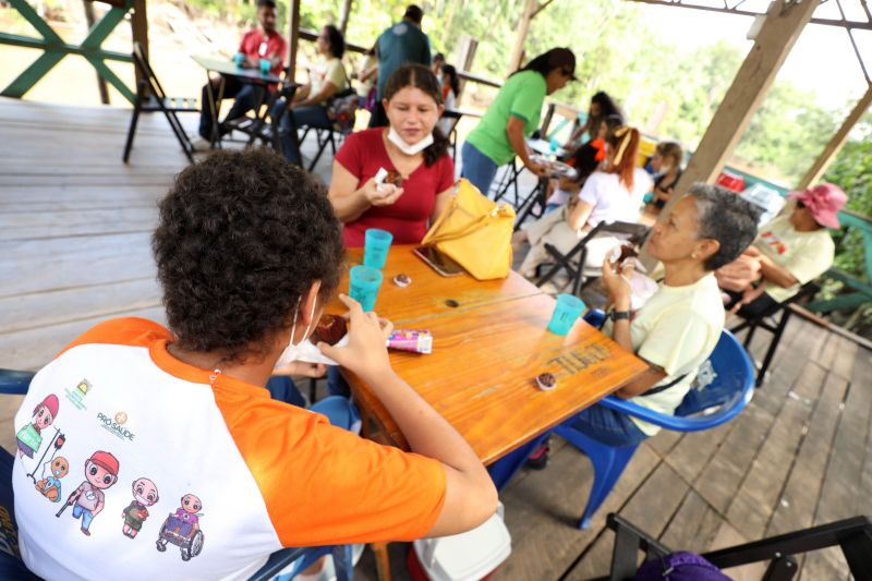 Crianças em Tratamento contra o Câncer  visitam Fabrica de Chocolate no Combu - Fotos Bruno Cecim - Ag.Pará <div class='credito_fotos'>Foto: Bruno Cecim / Ag.Pará   |   <a href='/midias/2022/originais/15134_c1b9bcec-3cbb-aa05-3cab-ffaad91291a9.jpg' download><i class='fa-solid fa-download'></i> Download</a></div>