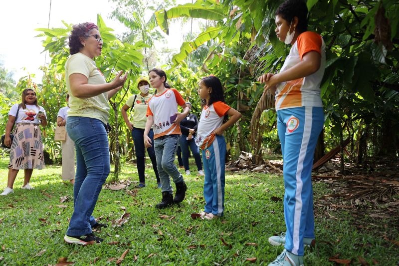 Crianças em Tratamento contra o Câncer  visitam Fabrica de Chocolate no Combu - Fotos Bruno Cecim - Ag.Pará <div class='credito_fotos'>Foto: Bruno Cecim / Ag.Pará   |   <a href='/midias/2022/originais/15134_f458dc8f-ef35-e9af-6c7a-b28ae9228cd7.jpg' download><i class='fa-solid fa-download'></i> Download</a></div>