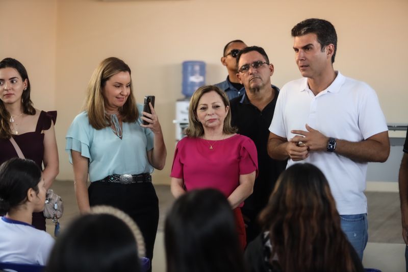 GOVERNADOR ENTREGA ESCOLA JOSÉ NICOLINO DE SOUZA EM ORIXIMINÁ
Deputada Federal eleita Alessandra Haber, Deputado Junio Ferrari, vice governadora eleita Hana Ghassan, governador Helder Barbalho, secretaria de estado de Educação, Elieth de Fátima da Silva Braga <div class='credito_fotos'>Foto: Rodrigo Pinheiro / Ag.Pará   |   <a href='/midias/2022/originais/15245_1dc5192d-9d5a-2565-b780-84c96563d5de.jpg' download><i class='fa-solid fa-download'></i> Download</a></div>