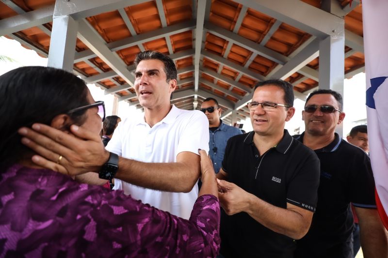 GOVERNADOR ENTREGA ESCOLA JOSÉ NICOLINO DE SOUZA EM ORIXIMINÁ <div class='credito_fotos'>Foto: Rodrigo Pinheiro / Ag.Pará   |   <a href='/midias/2022/originais/15245_9b79bb85-9ef5-9a79-671c-a83b18e159b9.jpg' download><i class='fa-solid fa-download'></i> Download</a></div>