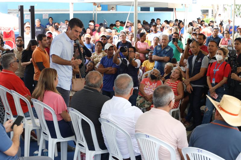 Governador Helder Barbalho entrega de títulos de terras em castanhal <div class='credito_fotos'>Foto: Marco Santos / Ag. Pará   |   <a href='/midias/2022/originais/15254_635c6fa9-9602-4860-2e13-20de54afea72.jpg' download><i class='fa-solid fa-download'></i> Download</a></div>