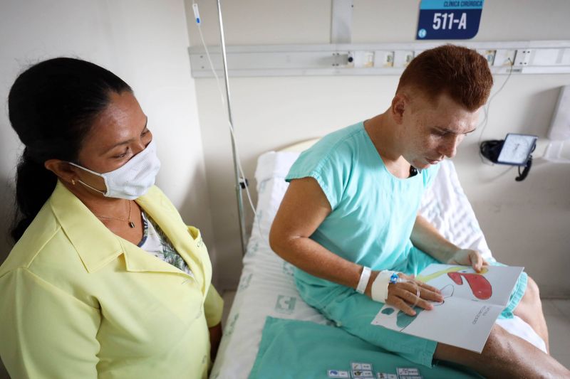 Dia dos Professores - Hospital de Clínicas Gaspar Vianna - Fotos Bruno Cecim <div class='credito_fotos'>Foto: Bruno Cecim / Ag.Pará   |   <a href='/midias/2022/originais/15258_7adb376c-f852-fed4-f0a3-e9b6beb018b7.jpg' download><i class='fa-solid fa-download'></i> Download</a></div>