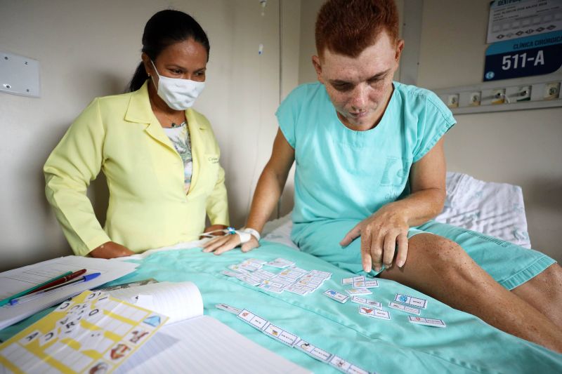 Dia dos Professores - Hospital de Clínicas Gaspar Vianna - Fotos Bruno Cecim <div class='credito_fotos'>Foto: Bruno Cecim / Ag.Pará   |   <a href='/midias/2022/originais/15258_883b1f1d-e3bc-7edc-7f59-845100f4656d.jpg' download><i class='fa-solid fa-download'></i> Download</a></div>