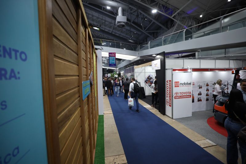 Abertura da FIPA, imagens do stand da SEDEME e imagens gerais da feira - Rodrigo Pinheiro AgPará <div class='credito_fotos'>Foto: Rodrigo Pinheiro / Ag.Pará   |   <a href='/midias/2022/originais/15276_2e7c0985-861f-50dc-c65f-58deafb62952.jpg' download><i class='fa-solid fa-download'></i> Download</a></div>