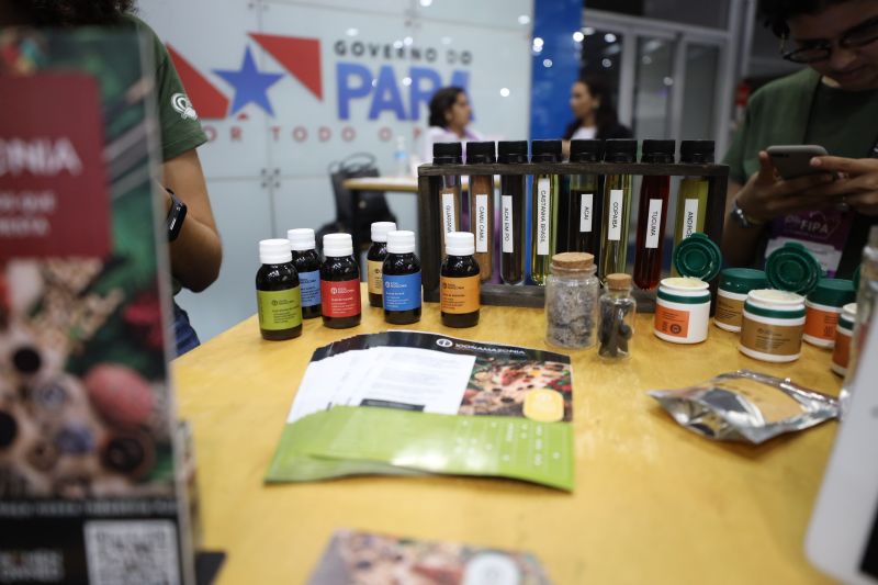 Abertura da FIPA, imagens do stand da SEDEME e imagens gerais da feira - Rodrigo Pinheiro AgPará <div class='credito_fotos'>Foto: Rodrigo Pinheiro / Ag.Pará   |   <a href='/midias/2022/originais/15276_40af3b60-6e13-d472-41c7-3274ea7d6272.jpg' download><i class='fa-solid fa-download'></i> Download</a></div>