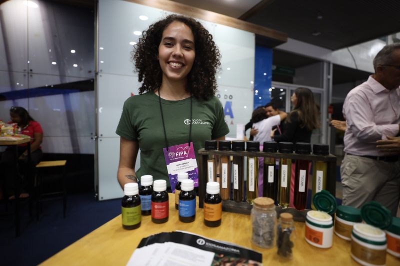 Abertura da FIPA, imagens do stand da SEDEME e imagens gerais da feira - Rodrigo Pinheiro AgPará <div class='credito_fotos'>Foto: Rodrigo Pinheiro / Ag.Pará   |   <a href='/midias/2022/originais/15276_c7ac643b-618d-c44b-b658-97209c18d92e.jpg' download><i class='fa-solid fa-download'></i> Download</a></div>