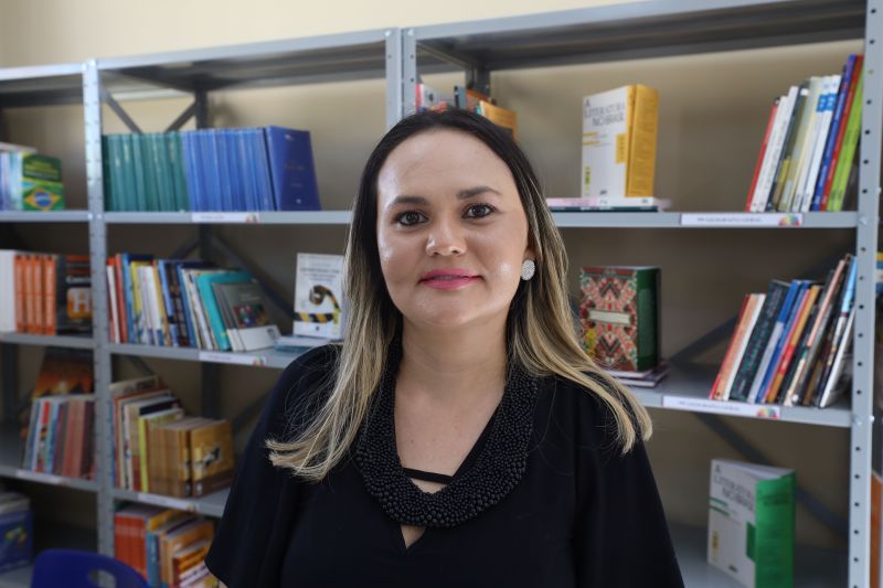 CRISTIANE ATAIDE - PROFESSORA 