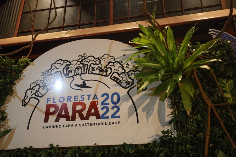 Floresta Pará 2022 Imagens do Evento e da vice governadora <div class='credito_fotos'>Foto: Rodrigo Pinheiro / Ag.Pará   |   <a href='/midias/2022/originais/15378_c7984c23-a146-8d92-910b-9e005ce223ce.jpg' download><i class='fa-solid fa-download'></i> Download</a></div>