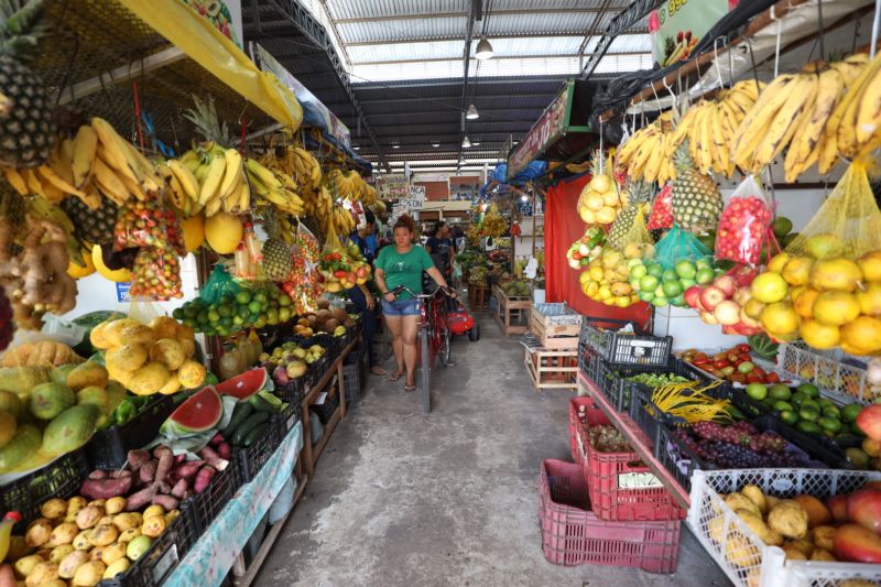 Mercado Municipal Distrito industrial - Fotos Pedro Guerreiro/AGPARÁ <div class='credito_fotos'>Foto: Pedro Guerreiro / Ag. Pará   |   <a href='/midias/2022/originais/15390_90124cfc-5357-236d-5ff0-33f7dbaf0a24.jpg' download><i class='fa-solid fa-download'></i> Download</a></div>