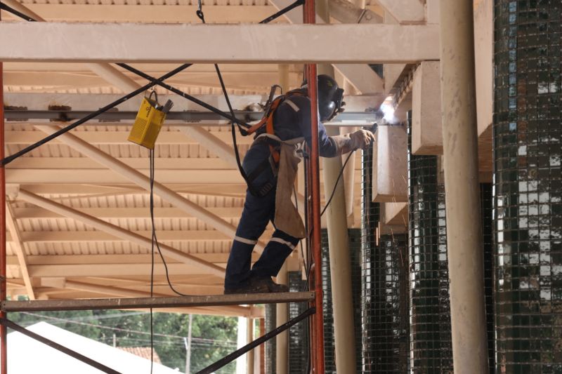 Atualiza OBRAS BRT Terminal Ananindeua - Fotos Pedro Guerreiro <div class='credito_fotos'>Foto: Pedro Guerreiro / Ag. Pará   |   <a href='/midias/2022/originais/15481_4a9976ba-1604-55b0-f26c-310a500a236b.jpg' download><i class='fa-solid fa-download'></i> Download</a></div>