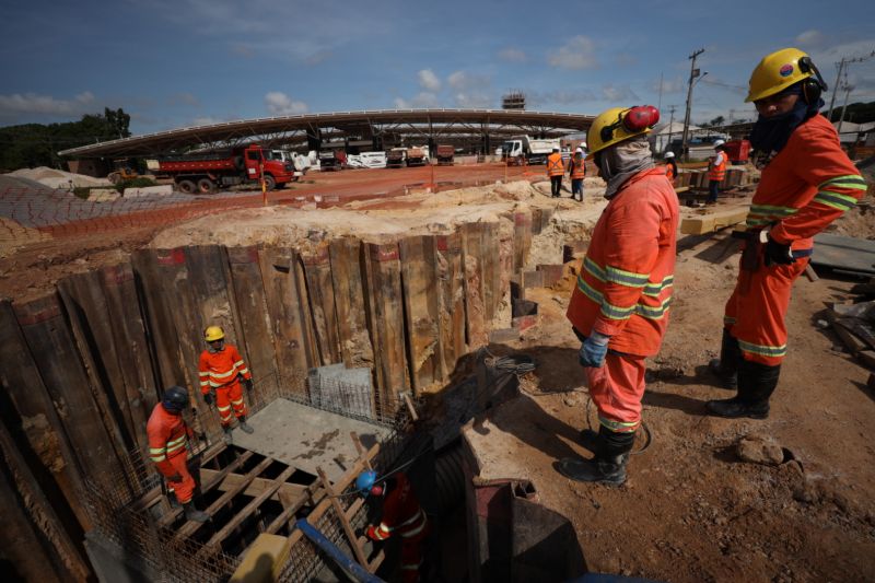 Atualiza OBRAS BRT Terminal Ananindeua - Fotos Pedro Guerreiro <div class='credito_fotos'>Foto: Pedro Guerreiro / Ag. Pará   |   <a href='/midias/2022/originais/15481_8c9f5cf7-6fa8-a789-6a2c-8b9093710b48.jpg' download><i class='fa-solid fa-download'></i> Download</a></div>