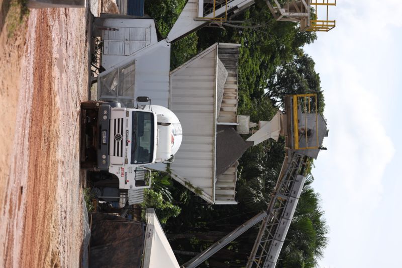 Atualiza OBRAS BRT Terminal Ananindeua - Fotos Pedro Guerreiro <div class='credito_fotos'>Foto: Pedro Guerreiro / Ag. Pará   |   <a href='/midias/2022/originais/15481_94ee8d97-4110-f371-a50d-43e39e3140b4.jpg' download><i class='fa-solid fa-download'></i> Download</a></div>