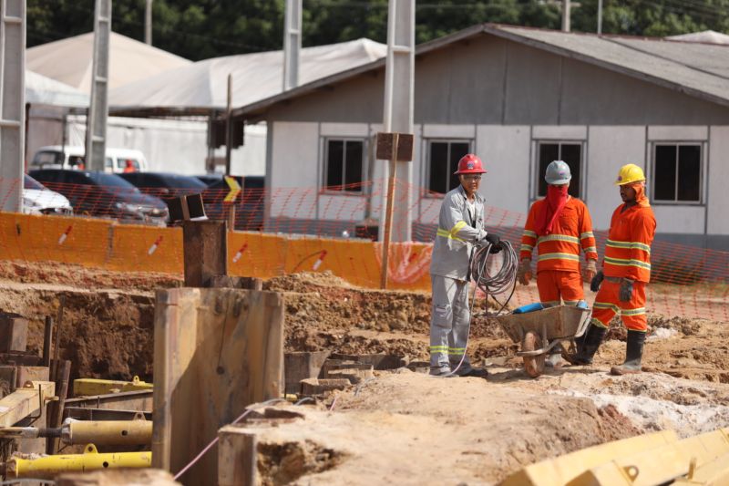 Atualiza OBRAS BRT Terminal Ananindeua - Fotos Pedro Guerreiro <div class='credito_fotos'>Foto: Pedro Guerreiro / Ag. Pará   |   <a href='/midias/2022/originais/15481_c19215e2-0fd6-77ae-b26d-1a92869e6e57.jpg' download><i class='fa-solid fa-download'></i> Download</a></div>