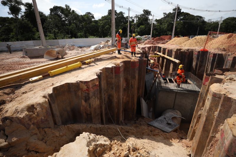 Atualiza OBRAS BRT Terminal Ananindeua - Fotos Pedro Guerreiro <div class='credito_fotos'>Foto: Pedro Guerreiro / Ag. Pará   |   <a href='/midias/2022/originais/15481_f41655ef-1209-a45e-c8c6-457f1d6fc6ea.jpg' download><i class='fa-solid fa-download'></i> Download</a></div>