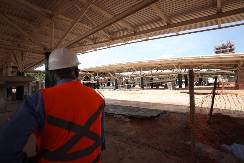 Atualiza OBRAS BRT Terminal Ananindeua - Fotos Pedro Guerreiro <div class='credito_fotos'>Foto: Pedro Guerreiro / Ag. Pará   |   <a href='/midias/2022/originais/15481_fe85cbd3-25aa-08d5-7ed3-5767213bcf56.jpg' download><i class='fa-solid fa-download'></i> Download</a></div>