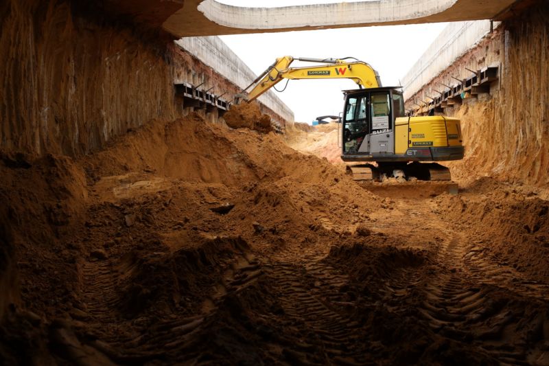 Obras Passagem inferior - Túnel Marituba - Fotos Pedro Guerreiro <div class='credito_fotos'>Foto: Pedro Guerreiro / Ag. Pará   |   <a href='/midias/2022/originais/15482_86f54083-b4e5-cd11-b745-5721d59789c8.jpg' download><i class='fa-solid fa-download'></i> Download</a></div>