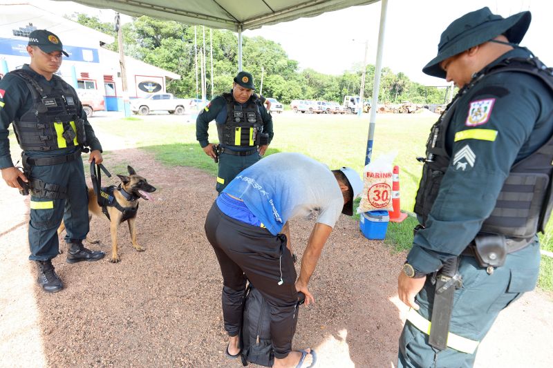 Órgãos estaduais intensificam as fiscalizações no período de final de ano
Bruno Cecim / AGPARÁ <div class='credito_fotos'>Foto: Bruno Cecim / Ag.Pará   |   <a href='/midias/2022/originais/15483_1b3ea366-1156-41e6-82d7-ab1a6aed180e.jpg' download><i class='fa-solid fa-download'></i> Download</a></div>