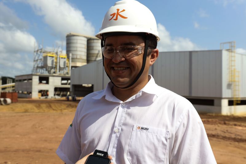 Glenderson Silva, líder do projeto de implantação da fábrica Mizu Cimentos <div class='credito_fotos'>Foto: David Alves / Ag Pará   |   <a href='/midias/2022/originais/15510_80c45a59-4d47-2f74-ee31-004007371368.jpg' download><i class='fa-solid fa-download'></i> Download</a></div>