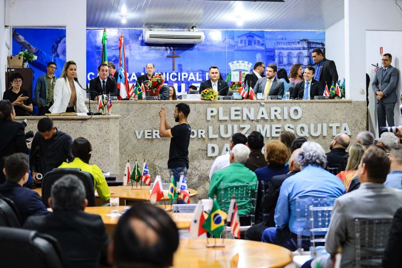 Homenagem primeira Dama, representada dela irmã Isabela lima 
 
PLENÁRIO VEREADOR LUIZ MESQUITA
DA COSTA EM
MARITUBA Fotos Marco Santos/ Ag Pará <div class='credito_fotos'>Foto: Marco Santos / Ag. Pará   |   <a href='/midias/2022/originais/15530_02ef7f38-8f58-6a18-21c2-aef633339719.jpg' download><i class='fa-solid fa-download'></i> Download</a></div>