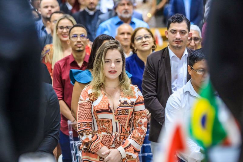 Homenagem primeira Dama, representada dela irmã Isabela lima 
 
PLENÁRIO VEREADOR LUIZ MESQUITA
DA COSTA EM
MARITUBA Fotos Marco Santos/ Ag Pará <div class='credito_fotos'>Foto: Marco Santos / Ag. Pará   |   <a href='/midias/2022/originais/15530_099fb7dc-fddc-b69e-c8ca-6573edc22f55.jpg' download><i class='fa-solid fa-download'></i> Download</a></div>