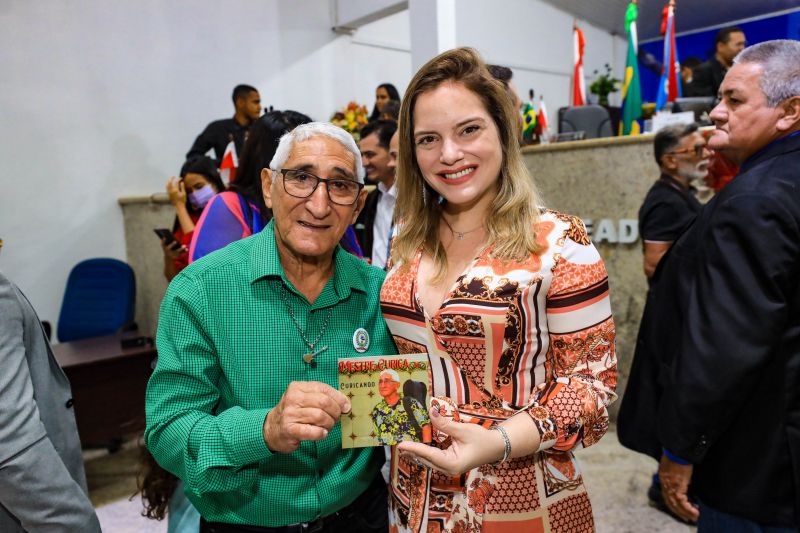 Homenagem primeira Dama, representada dela irmã Isabela lima 
 
PLENÁRIO VEREADOR LUIZ MESQUITA
DA COSTA EM
MARITUBA Fotos Marco Santos/ Ag Pará <div class='credito_fotos'>Foto: Marco Santos / Ag. Pará   |   <a href='/midias/2022/originais/15530_2c19bfd1-1807-4a3f-faee-d1b165f6fb27.jpg' download><i class='fa-solid fa-download'></i> Download</a></div>